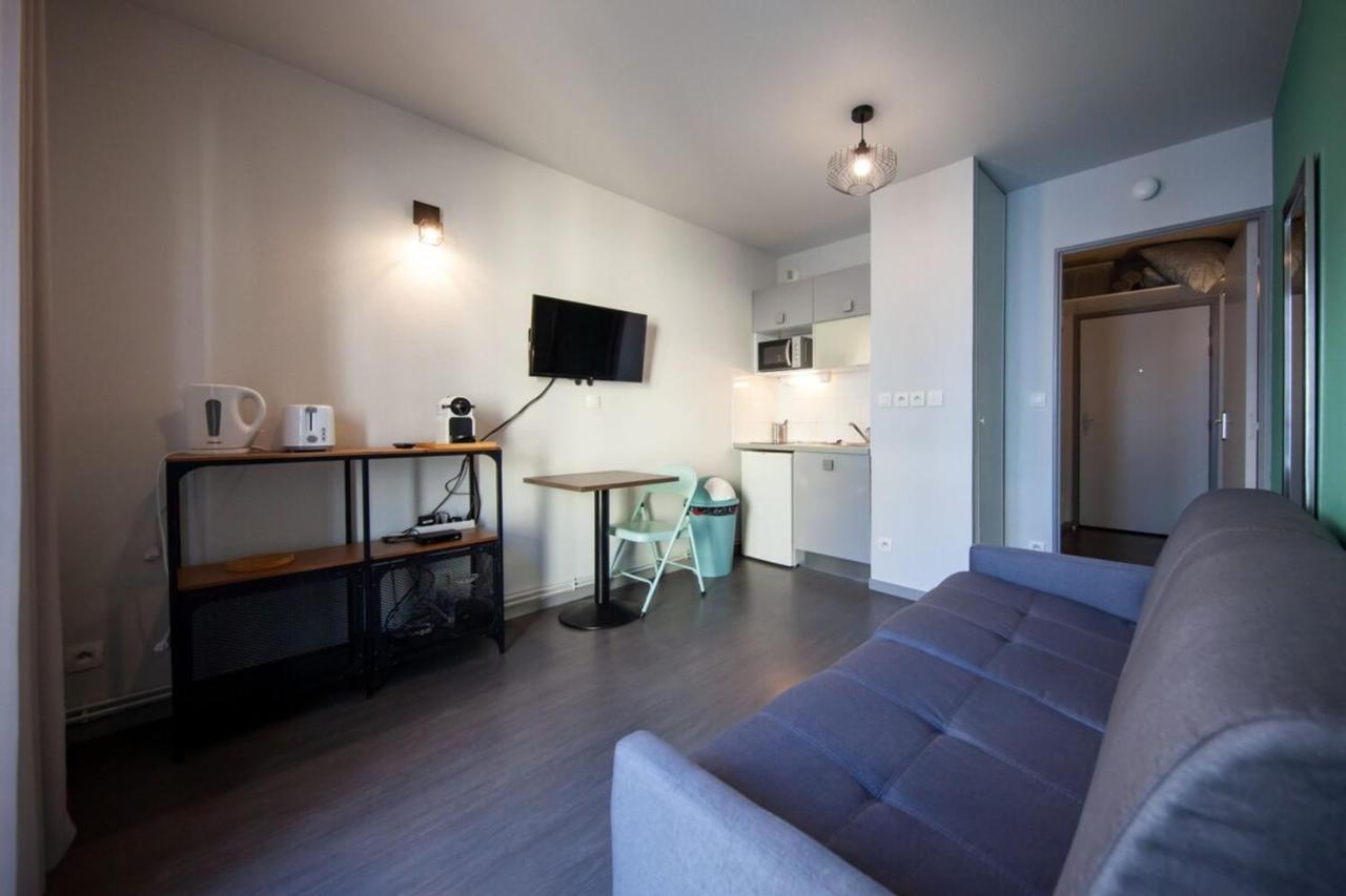 Le Petit Hector -Studio Cosy Avec Parking -Debourg Apartment Lyon Exterior photo